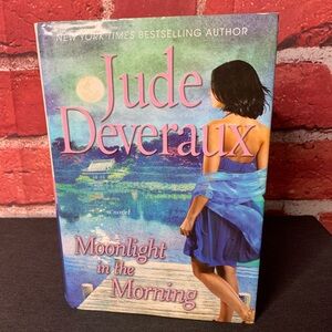 COPY - 3/$10 Jude Deveraux, “moonlight in the morning” hardcover large print bo…